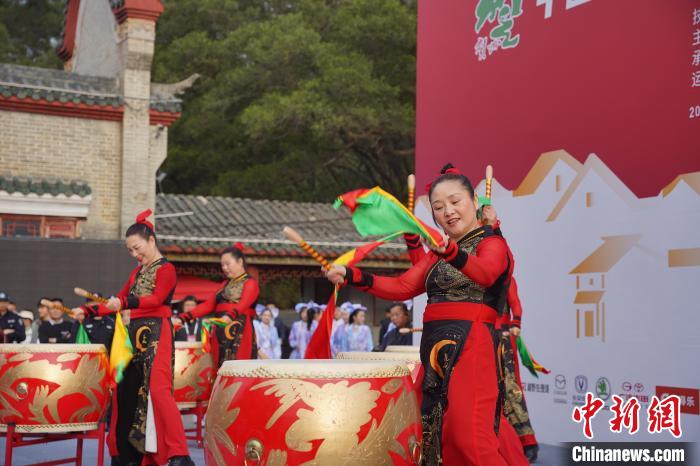 2025黄姚古镇马拉松闭幕，粤港澳大湾区选手超