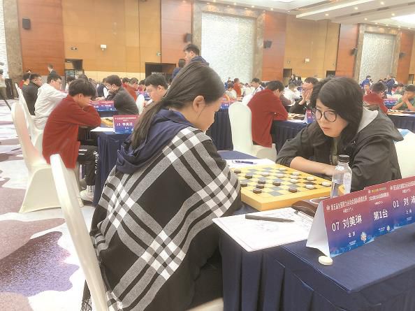 上海国跳队刘沛卫冕女子64格冠军 青少年选手崭