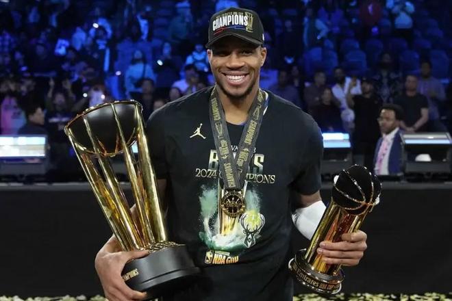 字母哥复出后雄鹿战绩持续低迷，字母哥带队能