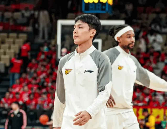 广东险胜深圳末节依赖外援徐杰状态待提升