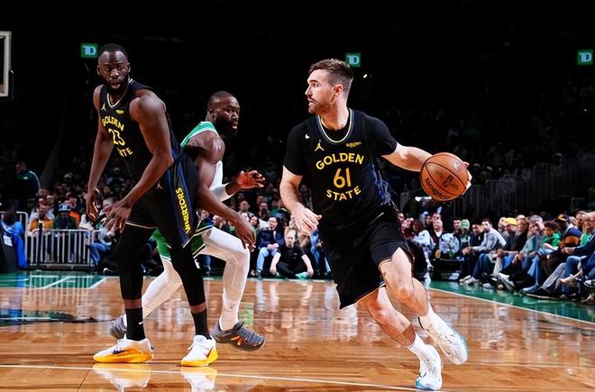 绿军双探花合砍56分 勇士全队无20+惨败