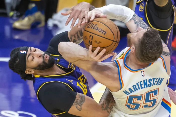 安东尼·戴维斯透露被交易前深夜通话细节