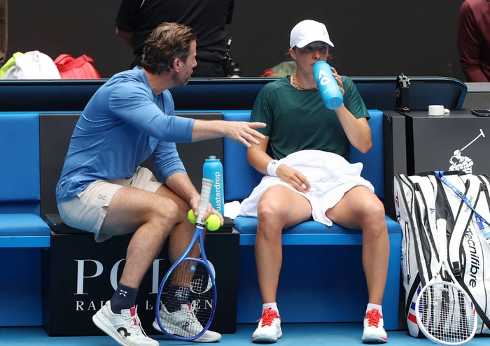 斯瓦泰克教练更迭引发佩里卡德震惊